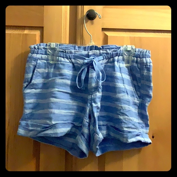 Old Navy Pants - Blue striped Old Navy shorts
